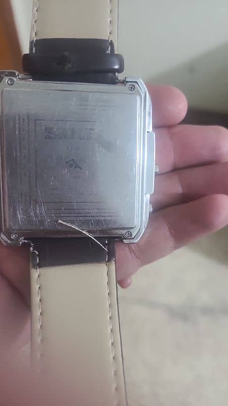 SKMEI TRIPLE TIME FULLY WORKING ELEGANT WATCH 1