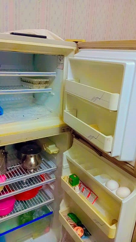 Dawlance Small Refrigerator For Sale 4