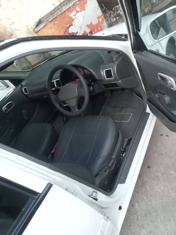 Suzuki Cultus 2016 12