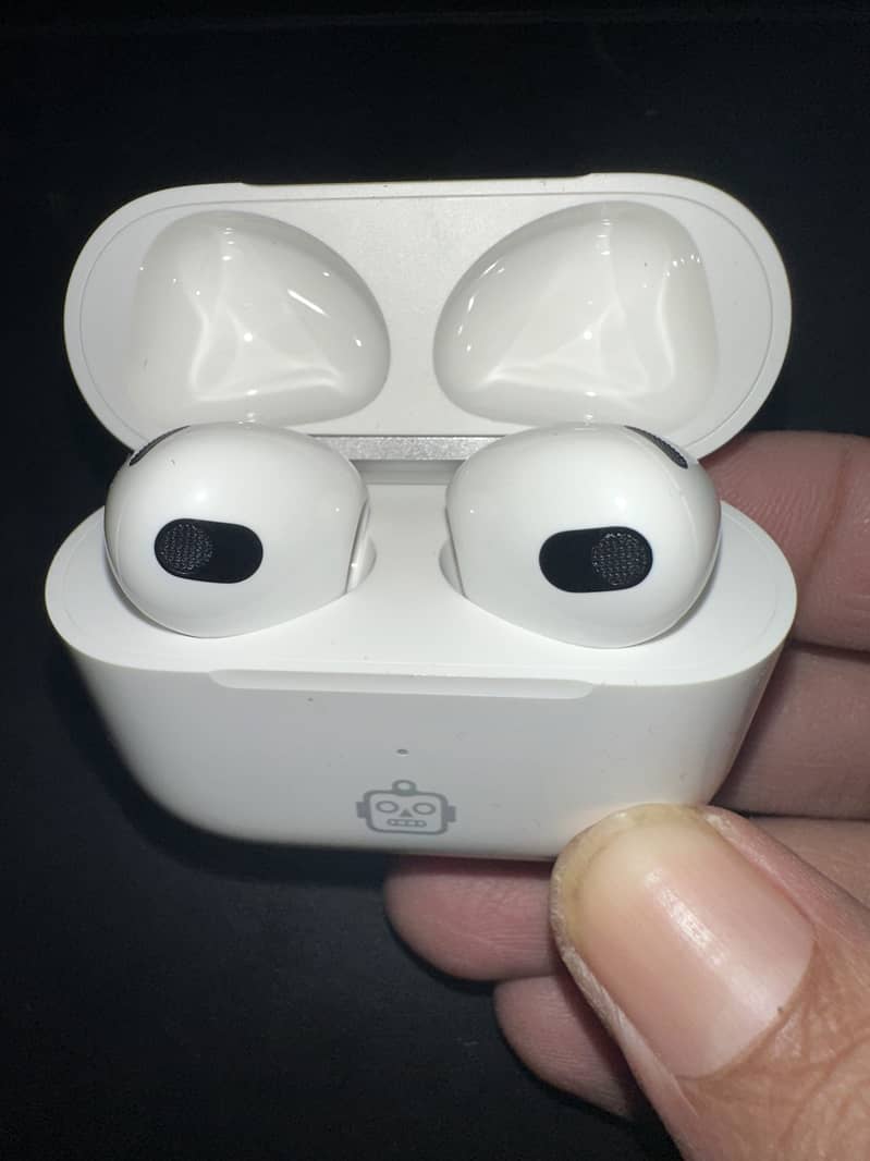 Apple Airpods (3rd Generation) 0