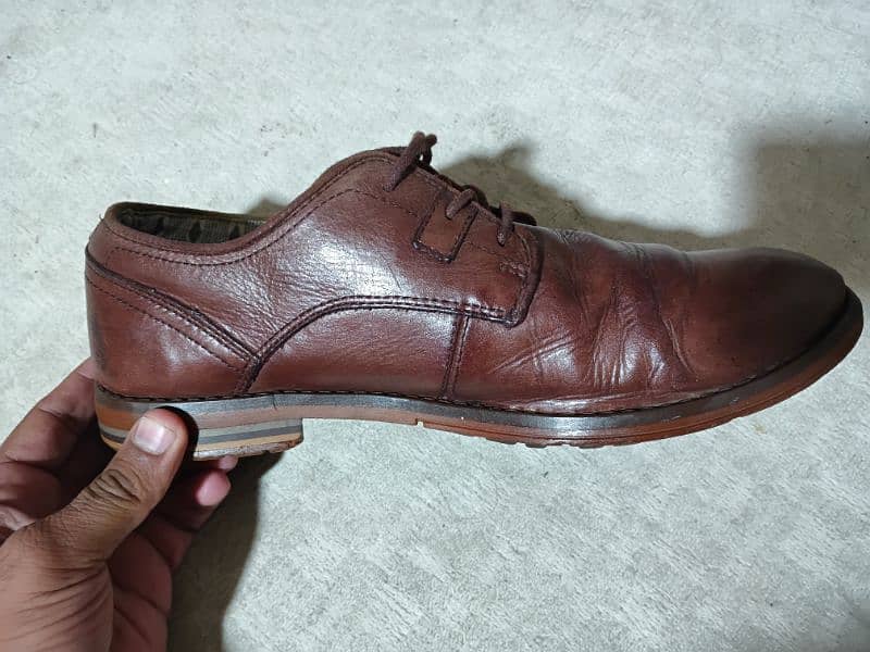 Caterpillar Original Shoes for Sale - Excellent Condition 2