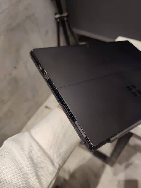 Microsoft Surface Pro 6 Black Limited Edition 1