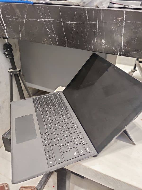 Microsoft Surface Pro 6 Black Limited Edition 6