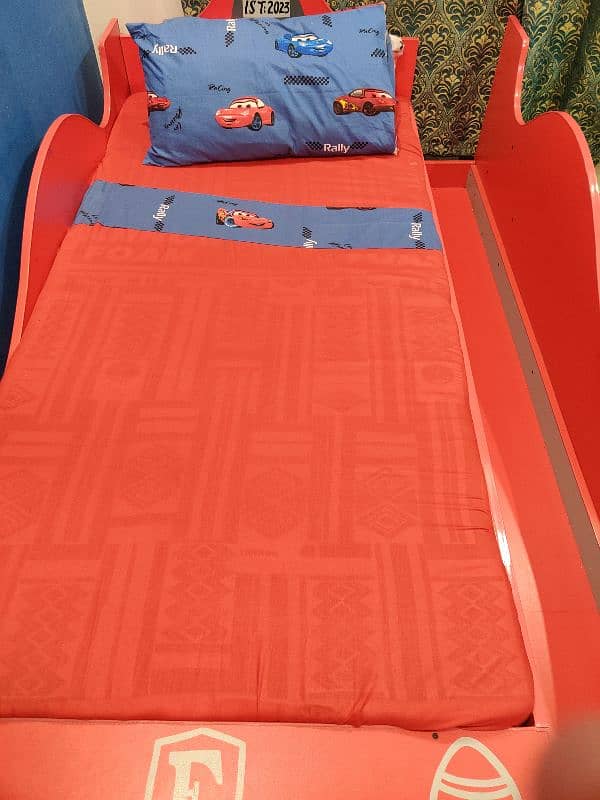 kids Ferrari car  bed for sale 0