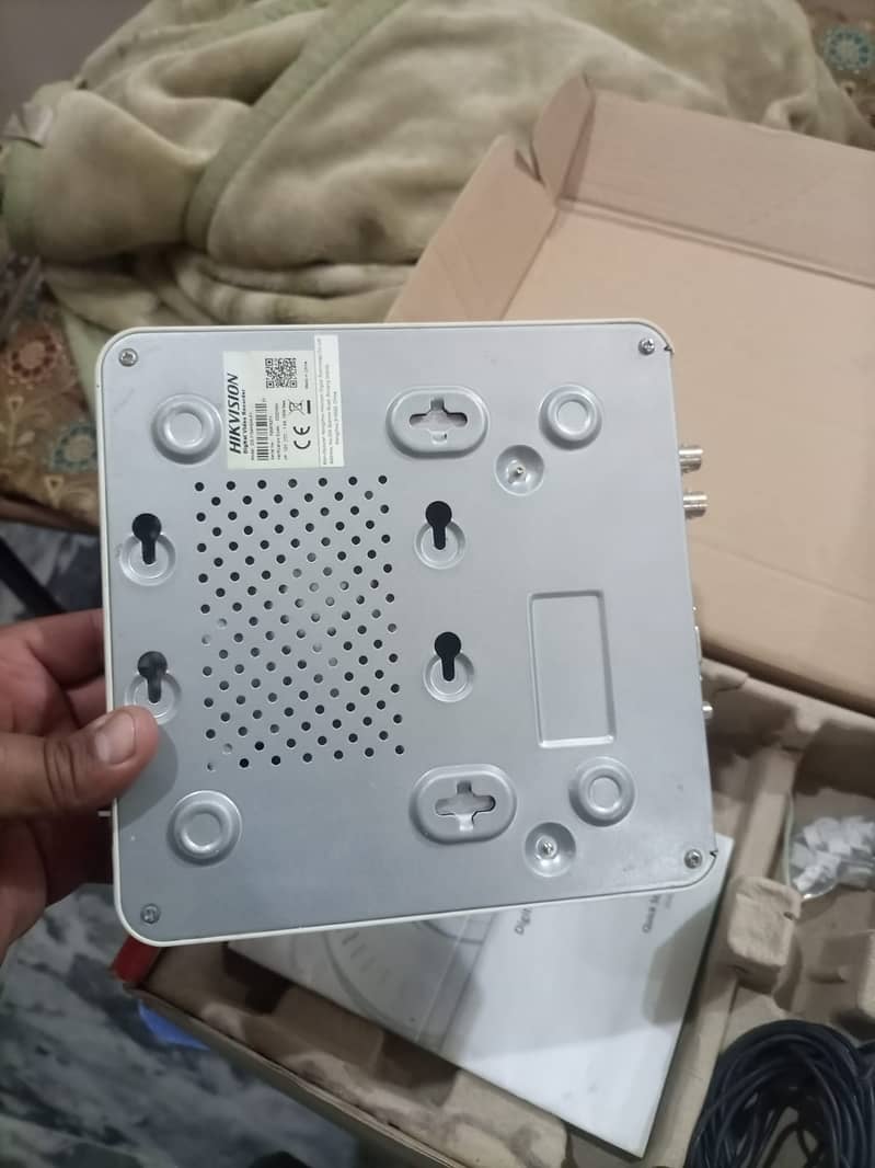 Hikvision 4 chennel dvr urgent sale 1