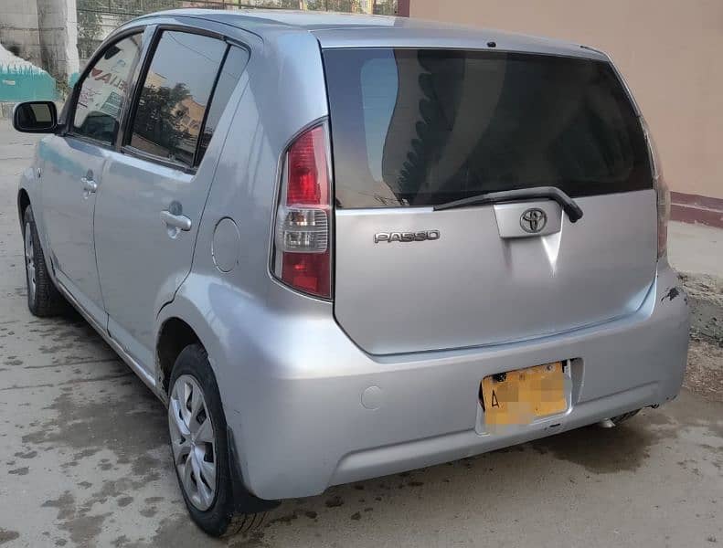 Toyota Passo 2004/08 0