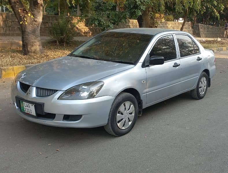 Mitsubishi Lancer 2005 4