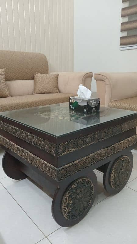 5 seater with center table 0