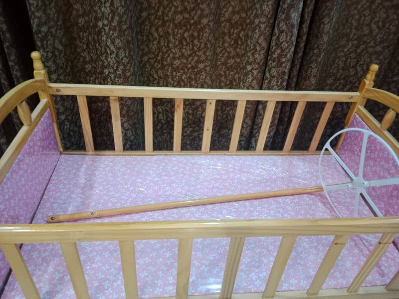 baby swing wooden(New condition) 1