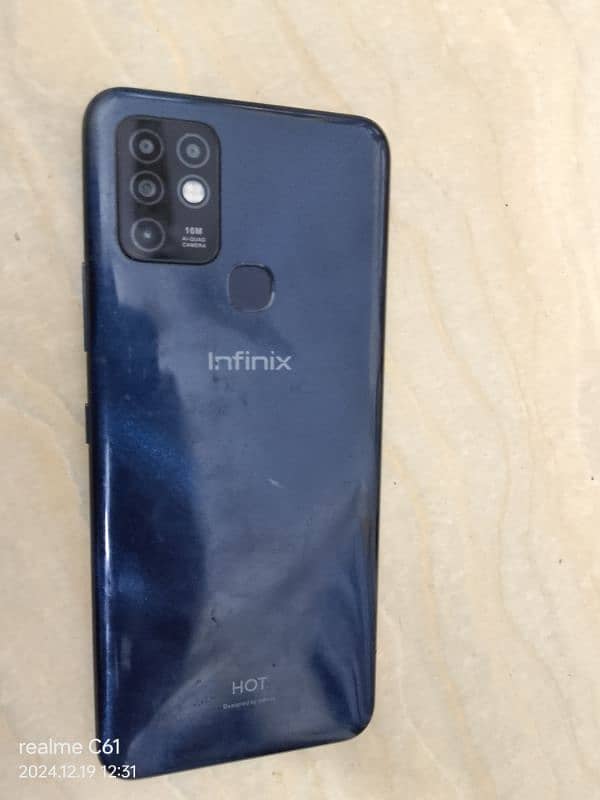 Infinix Hot 10 fine condition 10/10 no issue. contact 03313051242 1