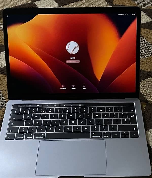 MacBook Pro 2017 13 inch 4