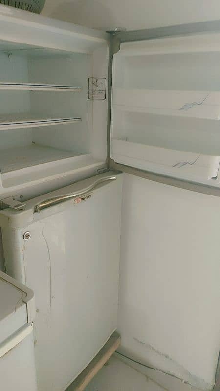 dawlance small size refrigerator 0