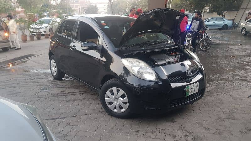 Toyota Vitz 2010 3