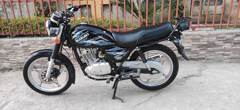 Suzuki GS 150se 1