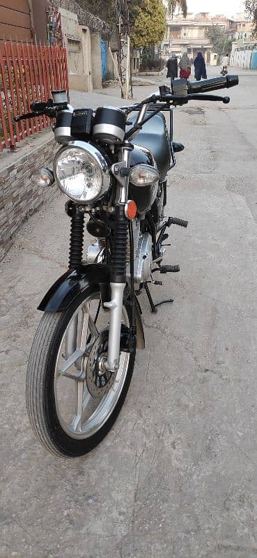 Suzuki GS 150se 4