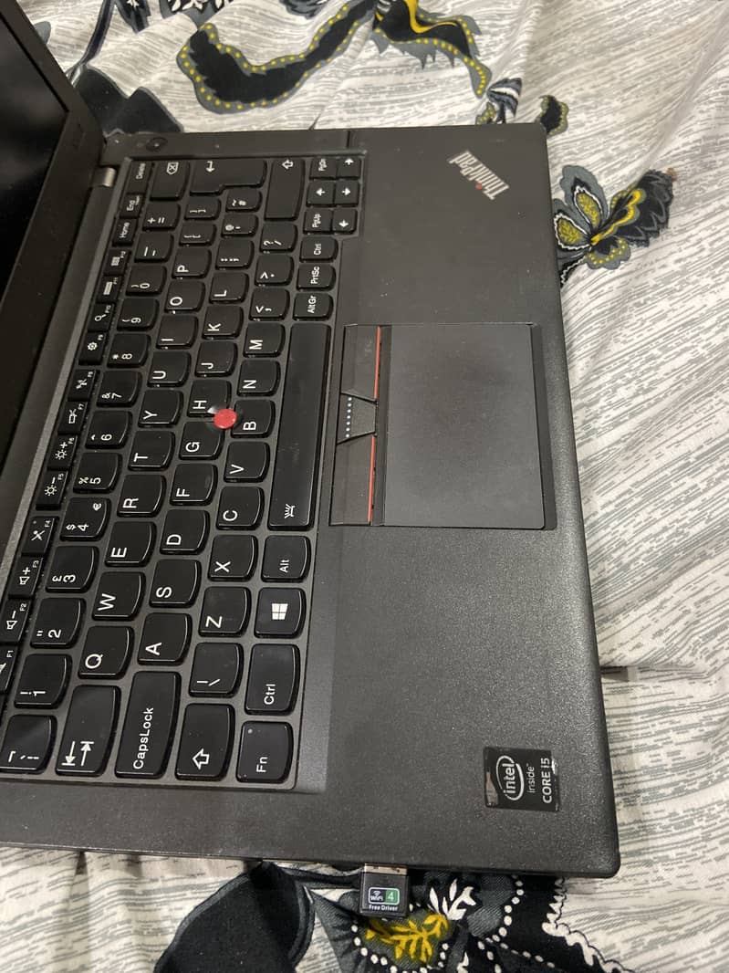 lenovo thinkpad i5 5 gen 1