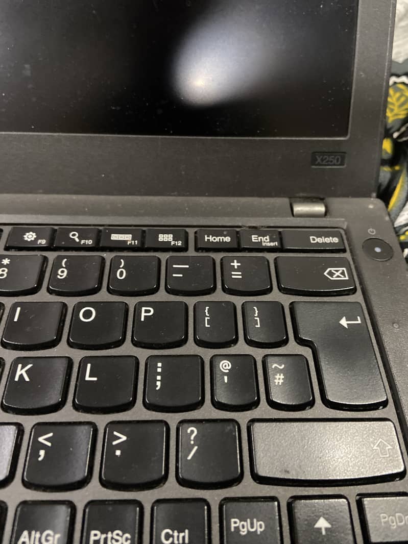 lenovo thinkpad i5 5 gen 4