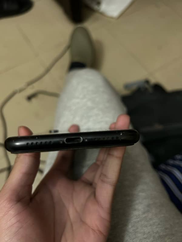 iphone xr 64gb pta approved 0