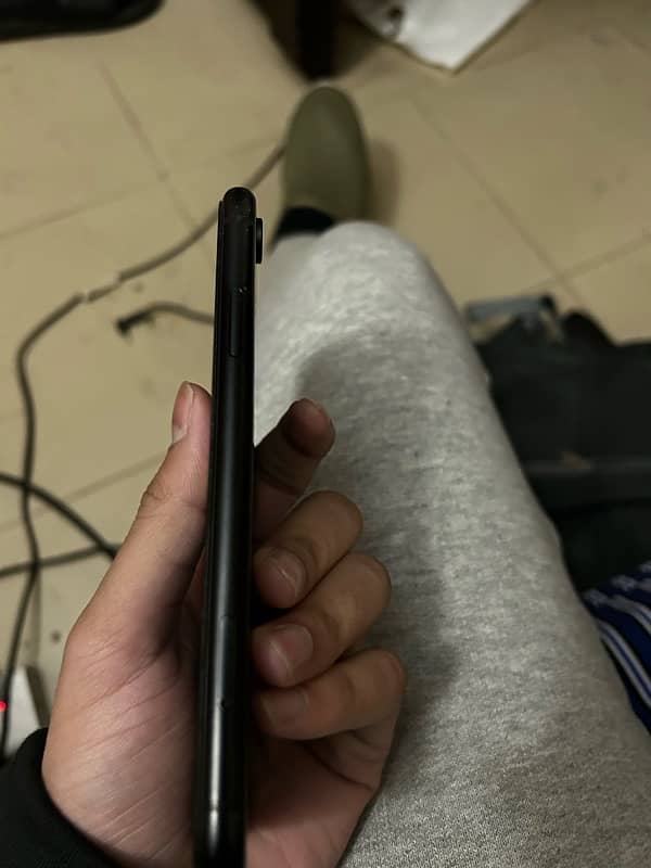 iphone xr 64gb pta approved 3