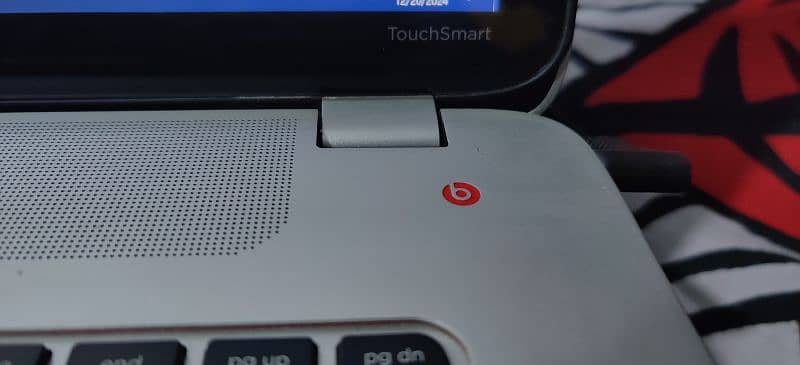 HP ENVY TS 17 Touch Screen 3