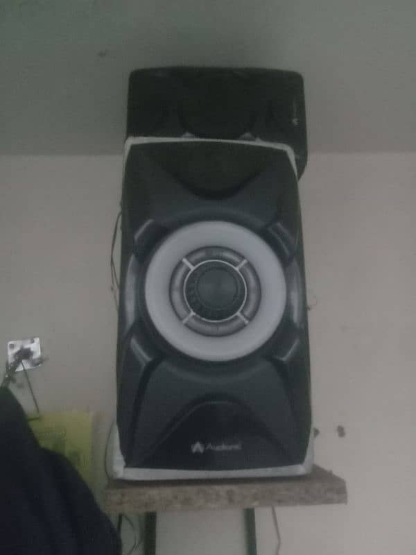 audionic sound system bilkul theek hai urgent sale with speaker 0