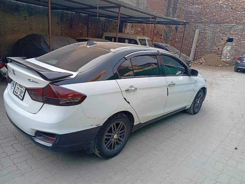 Suzuki Ciaz 2017 White Genuine Automatic 0