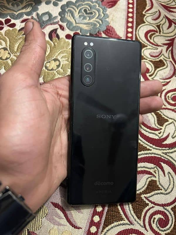 Sony Xperia 5 0