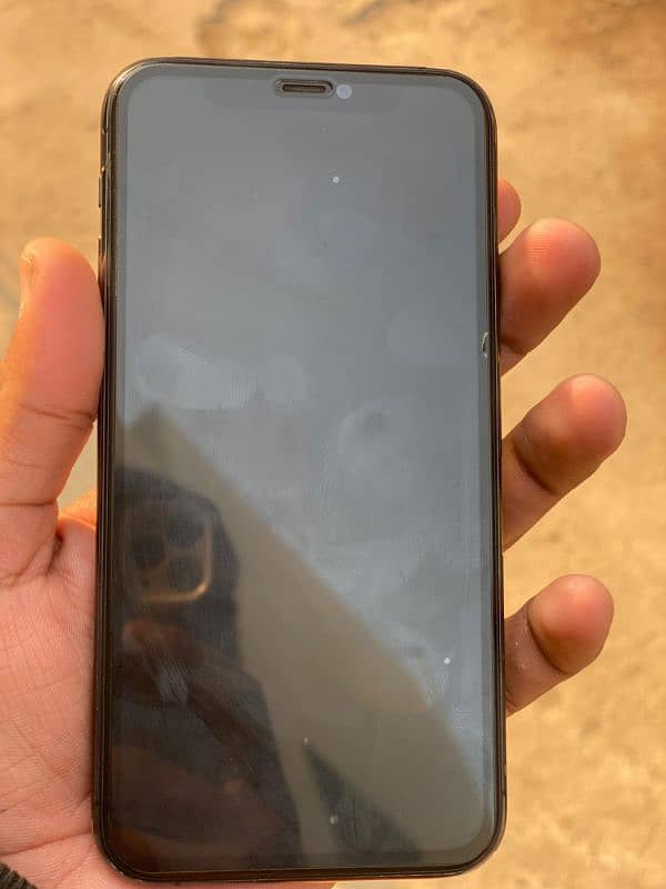 iphone 11 pro Non ptA Factory unlock with box 10by 10 4