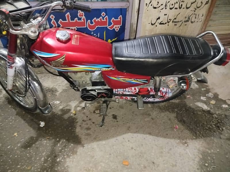 Honda 125 , 18 model all punjab number , original condition 2