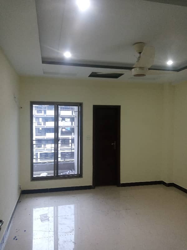 In Faisal Town Phase 1 - Block A 1014 Square Feet Flat For Sale 4