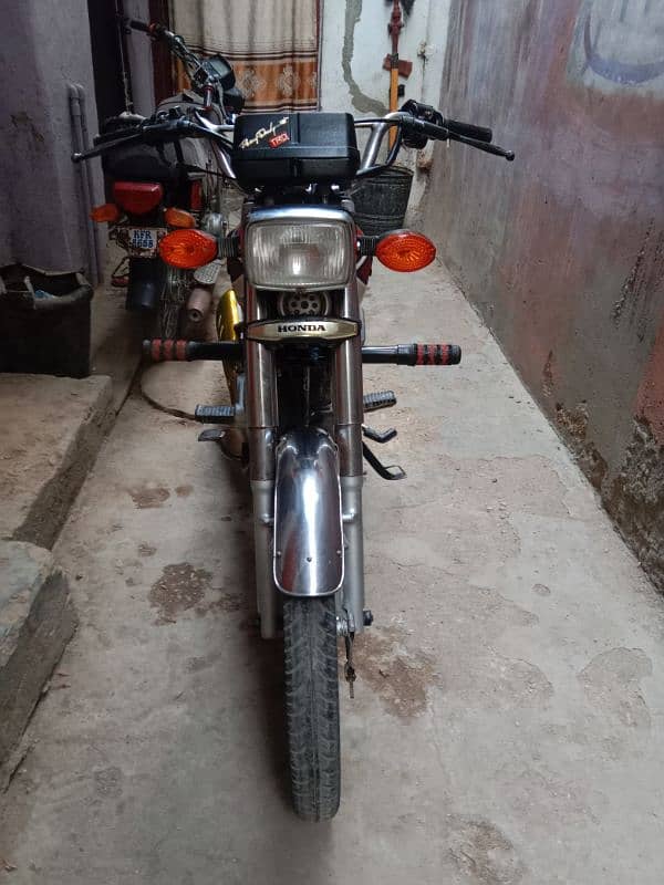 Honda 125 2016 Model 4