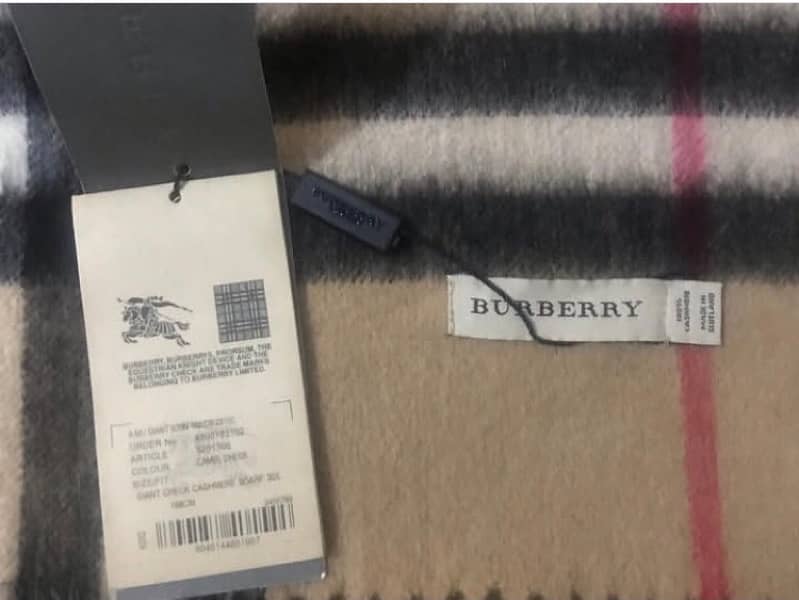 Giant Burberry Icon Cashmere Scarf 0