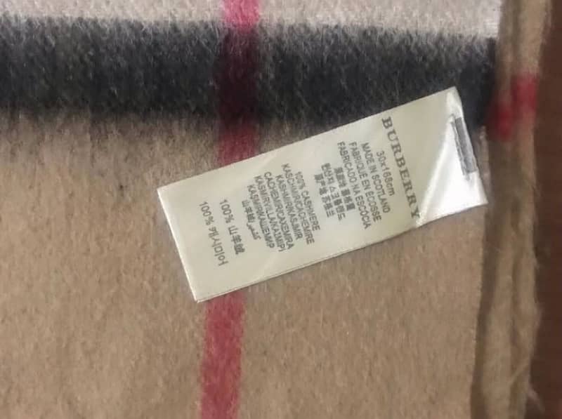 Giant Burberry Icon Cashmere Scarf 2