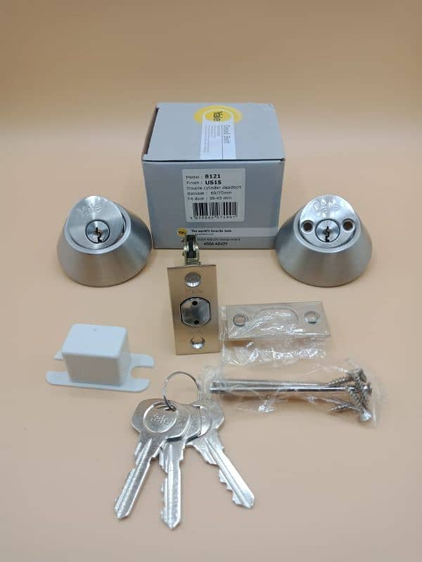 Yale Locks and Hardware 10