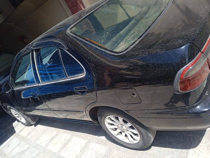 Nissan Sunny 2000 Diesel 2