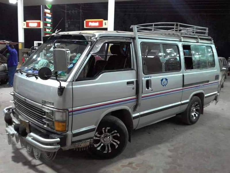 Toyota Hiace 1989. . Contact 03132060452 2