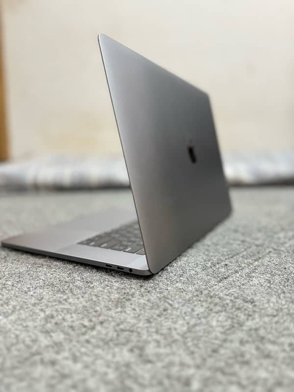 MacBook Pro 2019 | Core i9 | 32/512 | 15.4 INCH 1