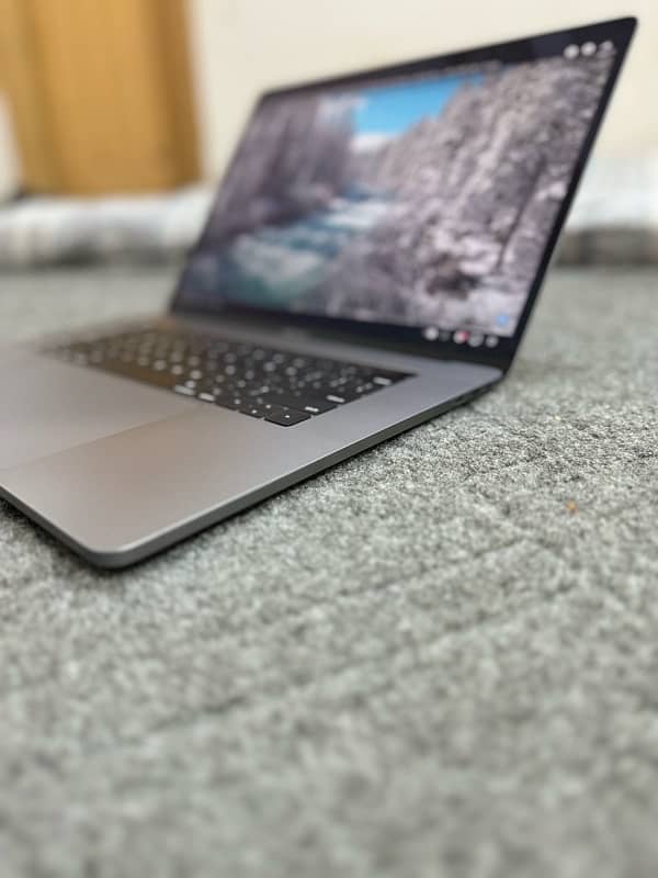 MacBook Pro 2019 | Core i9 | 32/512 | 15.4 INCH 2