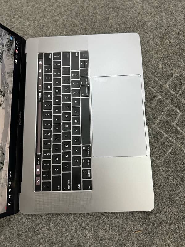 MacBook Pro 2019 | Core i9 | 32/512 | 15.4 INCH 4