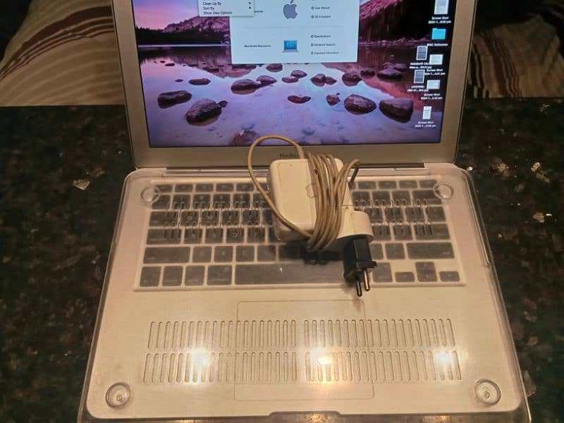 MacBook Air 2015 256GB SSD, 4GB Ram, Core i5 5