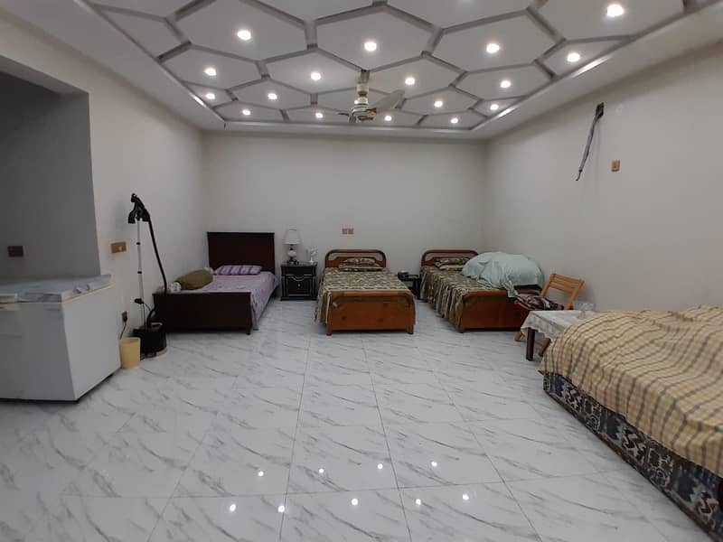 FURNISHED HOUSE ONE KANAL WITH BASEMENT AVAILABLE FOR SALE AT ATTRACTIVE PRICE 1