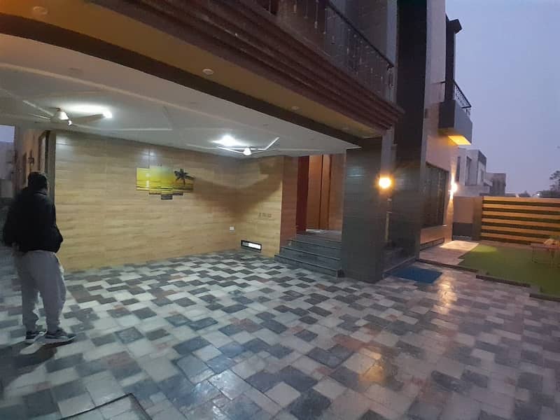 FURNISHED HOUSE ONE KANAL WITH BASEMENT AVAILABLE FOR SALE AT ATTRACTIVE PRICE 30