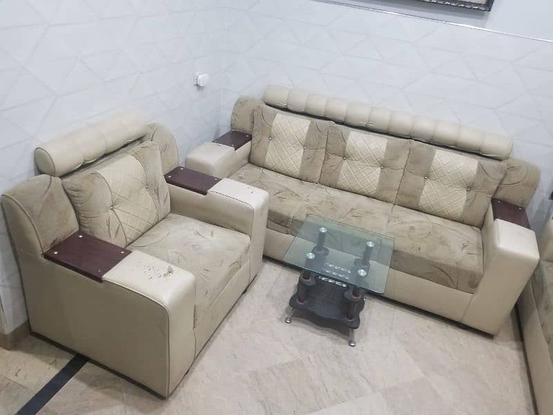 Elegant & Comfortable Sofa Set – Perfect for Your Home 3