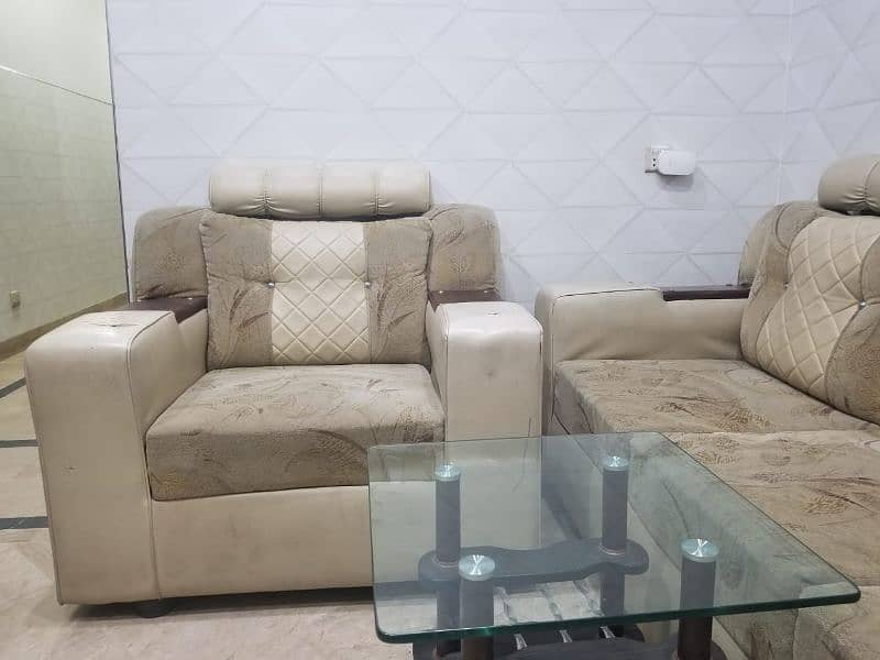 Elegant & Comfortable Sofa Set – Perfect for Your Home 5