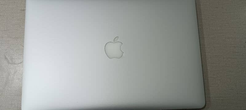 Apple Macbook pro 2015 15" Ci7 12