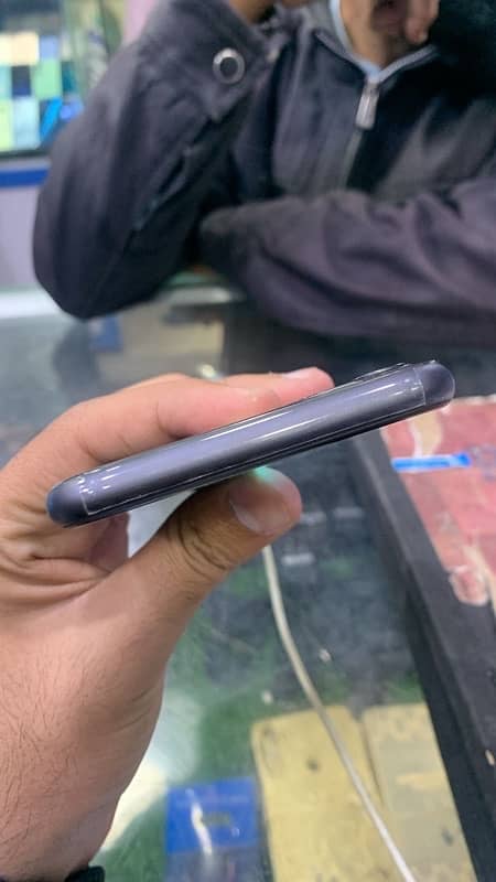 iphone 11 ALL OKAY 1