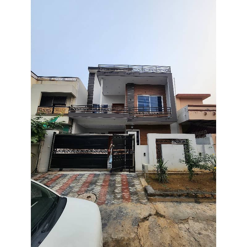 10 Marla Newly Constructed Best Location House Is Available For Sale In Block D Sector D-17 28