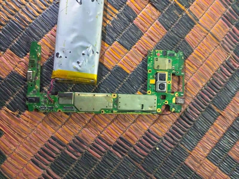 motorola Moto g6  PTA APPROVED mother board/1 dm ok ha koi fault nahi, 1