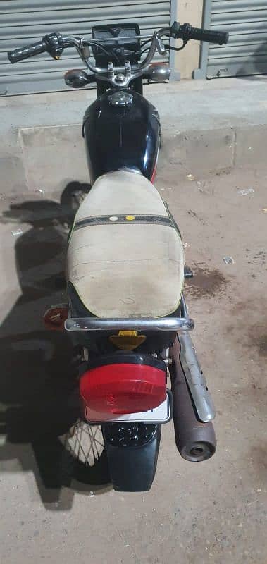 Honda 125 larkana urgent sale 0/3/1/5/2/3/9/6/6/5/8 2