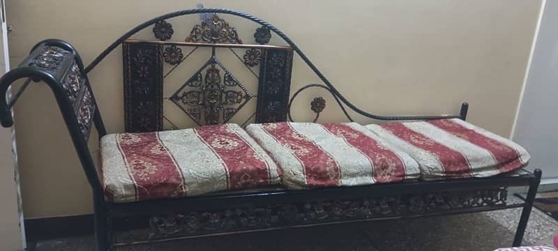 5 Seater + 3 seater relaxing Sethi 11